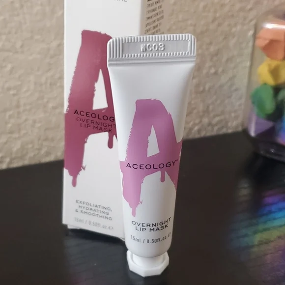 Anthropologie beauty brand: Aceology overnight lip mask - Picture 3 of 3
